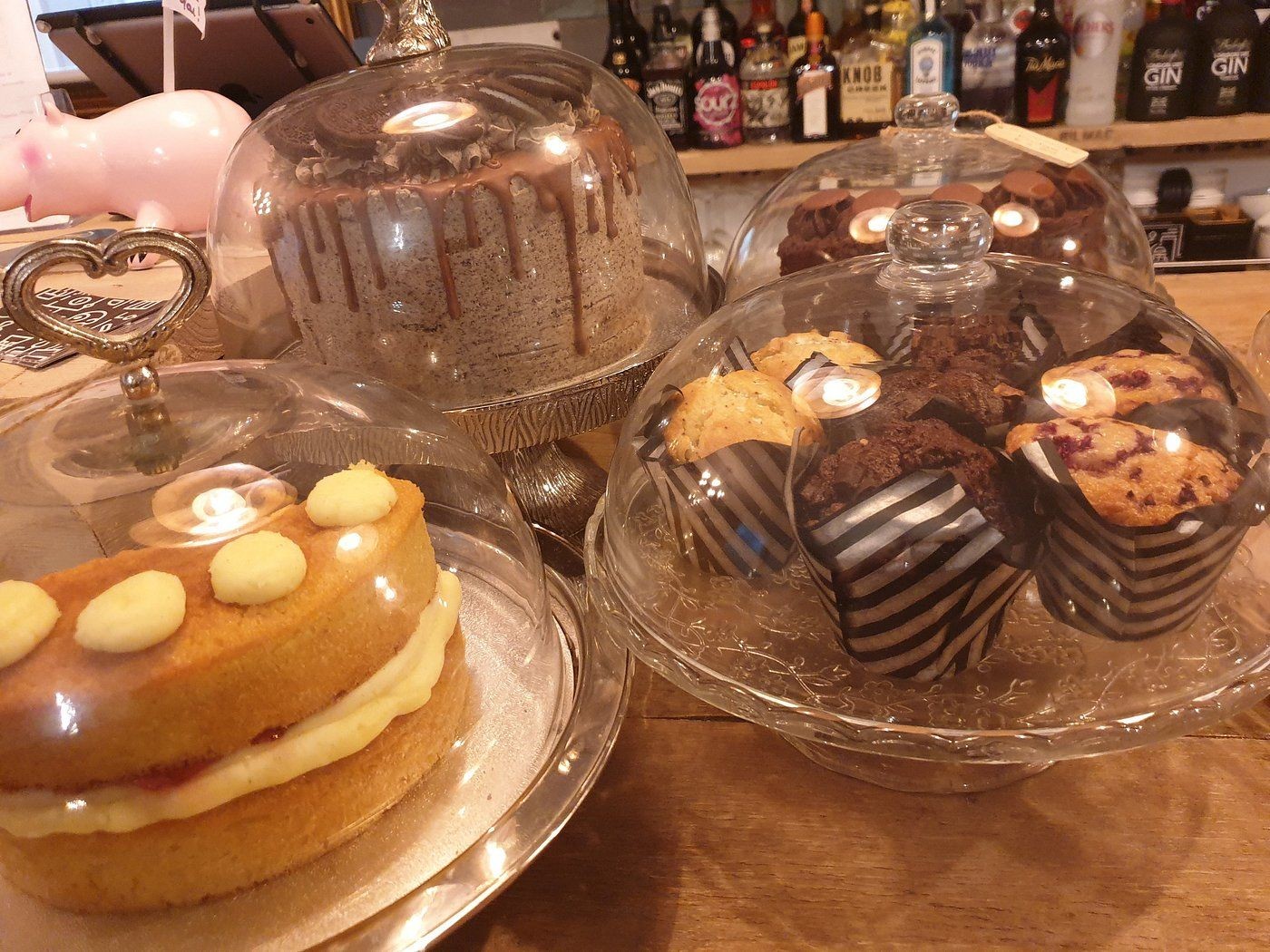 Homemade Cakes and Pastries